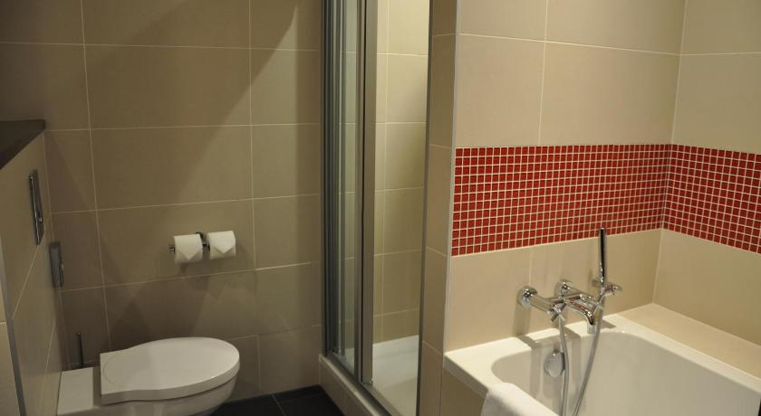 Image of Superior Triple Room 7