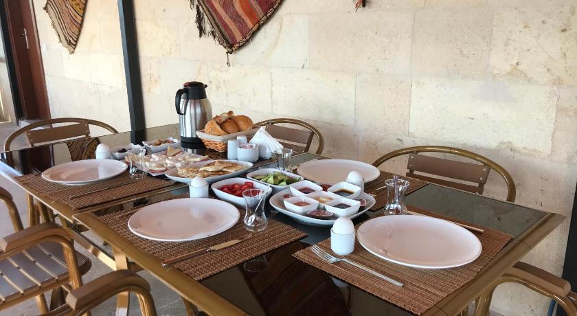 Capiedra Hotel - image 13