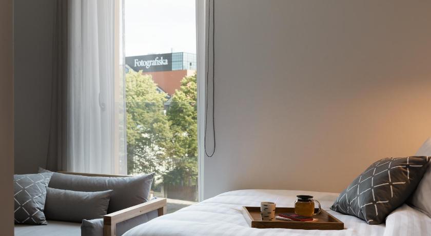 Image of Spacious Studio with Kitchen 8