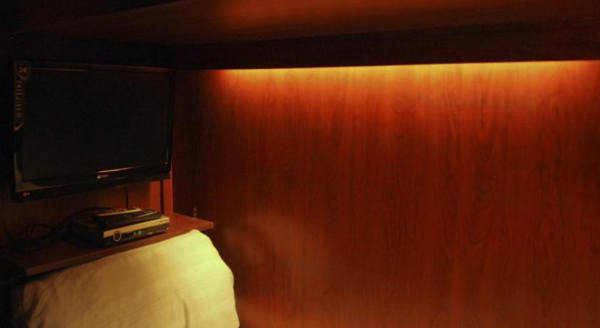 Onkel Inn Airport Sleepbox photo