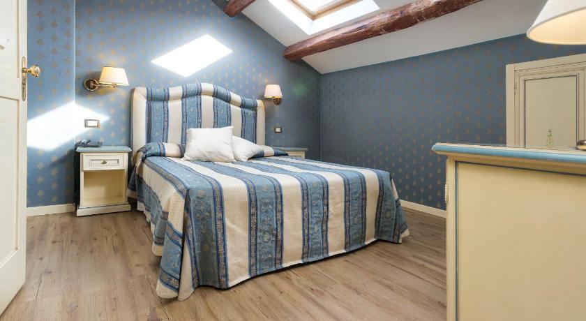 Image of Double Room 4