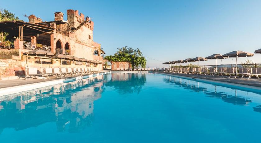 Ippotur Medieval Resort photo