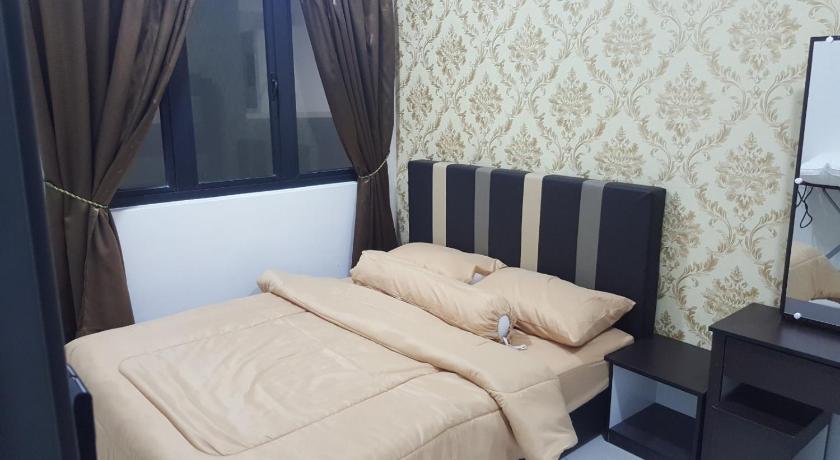 Dream Villa @ Emira Residences photo