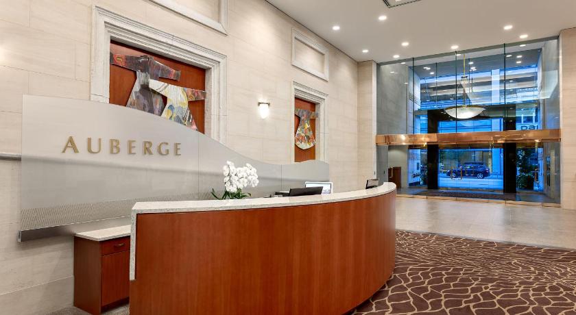 Auberge Vancouver Hotel