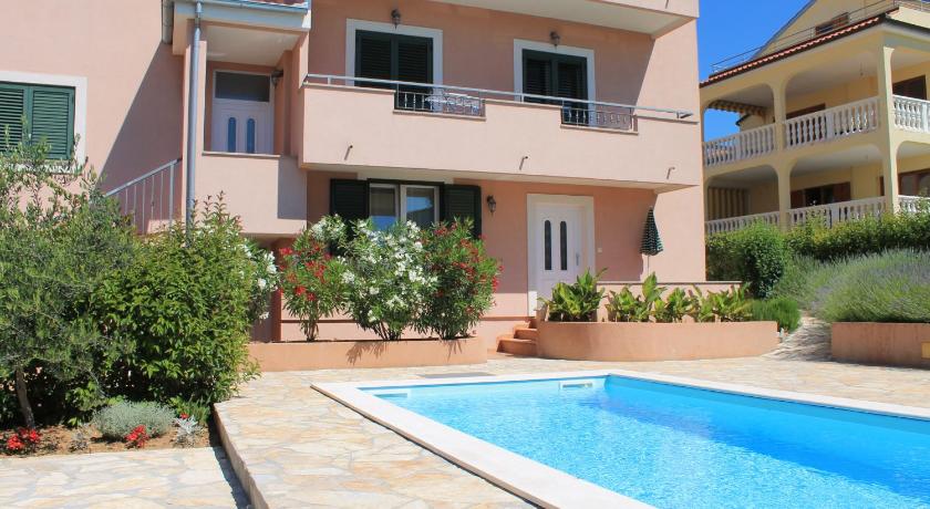 Apartments Lara &amp; Luka — Hotel in Zadar