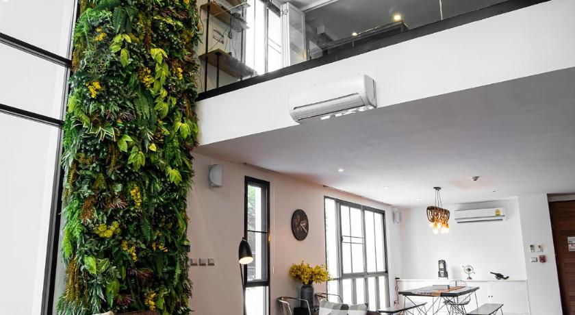 Benviar Tonson Residence - image 11