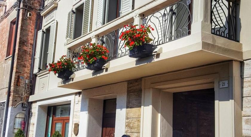 Villa Cavour — Hotel in Comacchio