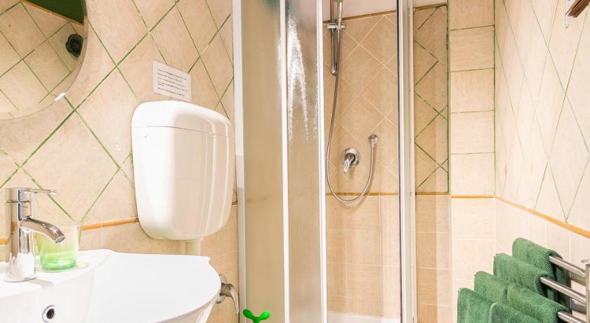 Фото: Апартаменты с 1 спальней и террасой (One-Bedroom Apartment with Terrace) 17