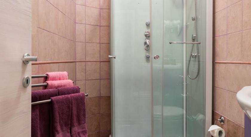 Фото: Апартаменты Делюкс с 1 спальней и балконом (Deluxe One-Bedroom Apartment with Balcony) 12