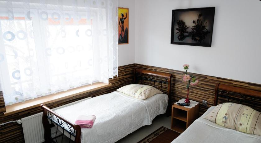 拉塞尼艾 Hotelik Niedzwiadek 3星级 民宿 大堂