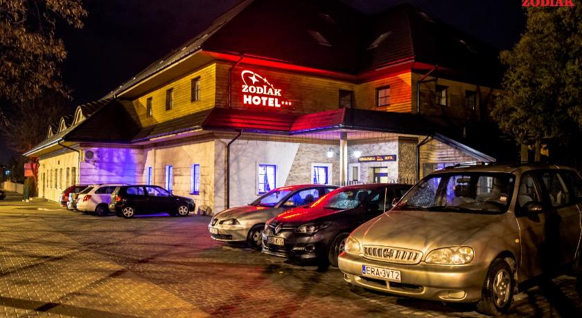 Hotel Zodiak