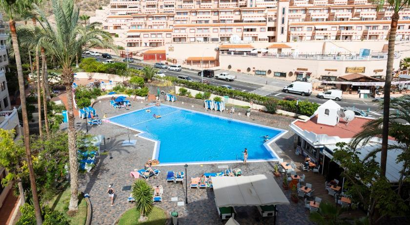 Tropic Apartments en Castle harbour photo