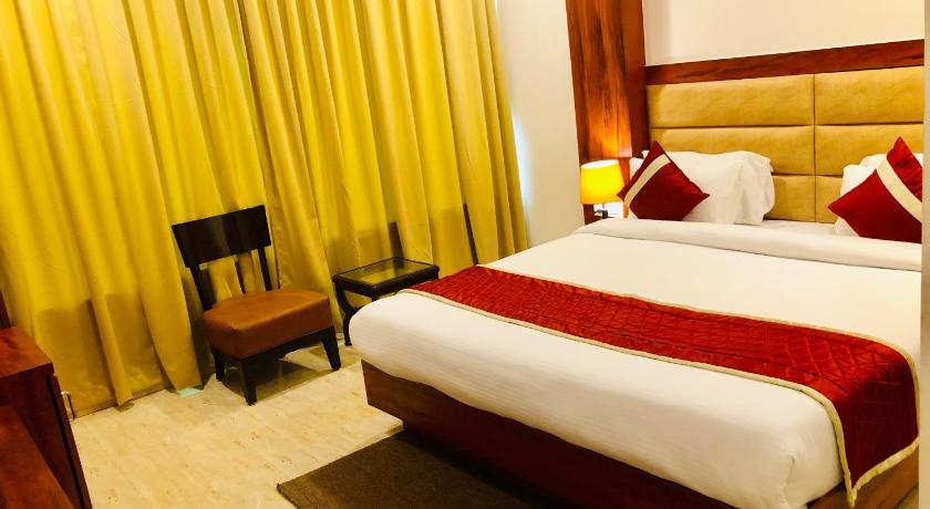 Red Crown Hotel photo