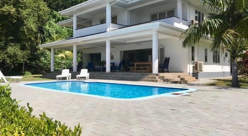 Blue Horizon Villas photo