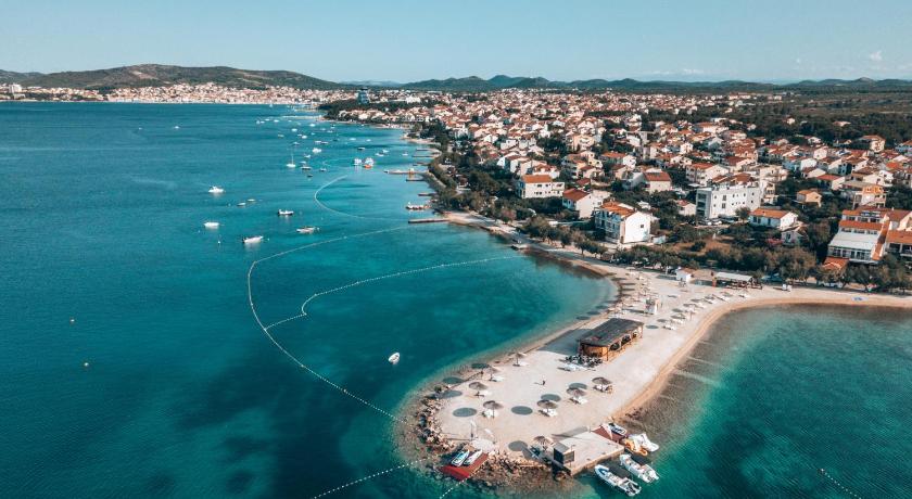Pansion Karoca — Hotel in Vodice