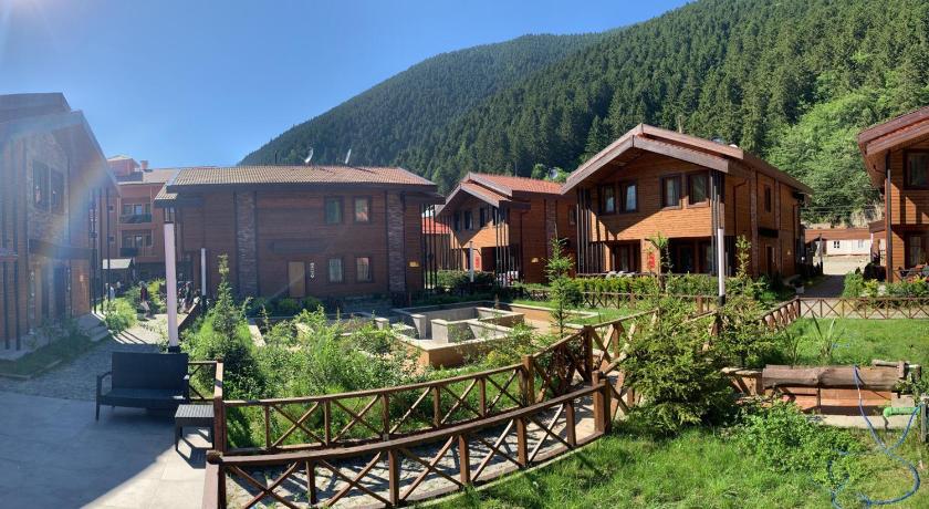 Inanlar Premium Suites &amp; Villas — Hotel in Uzungol