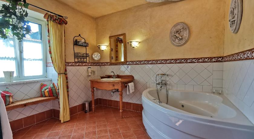 Hotel-Residenz Schrannenhof photo