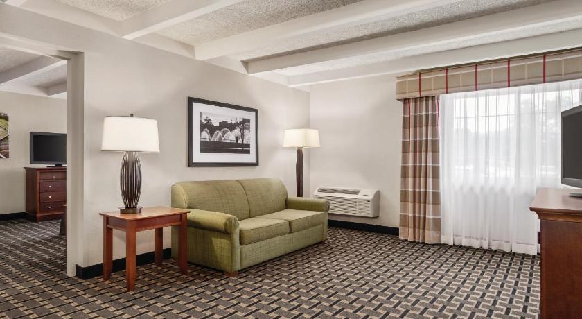 Country Inn & Suites by Radisson, Woodbury, MN