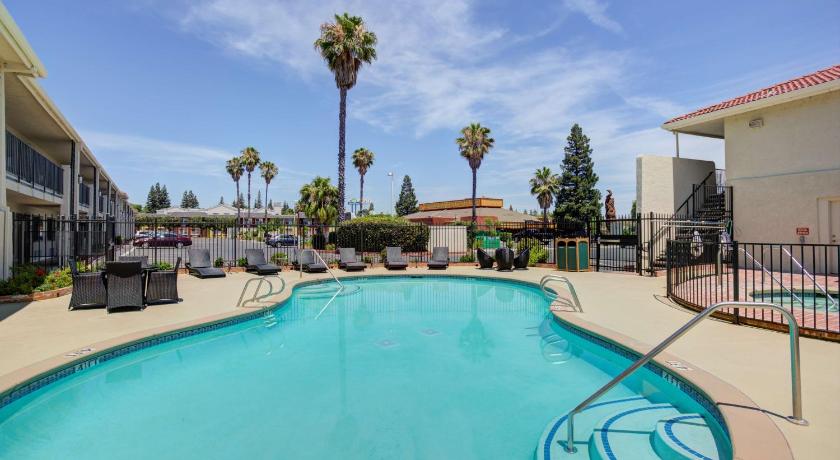 Best Western Sandman Hotel photo