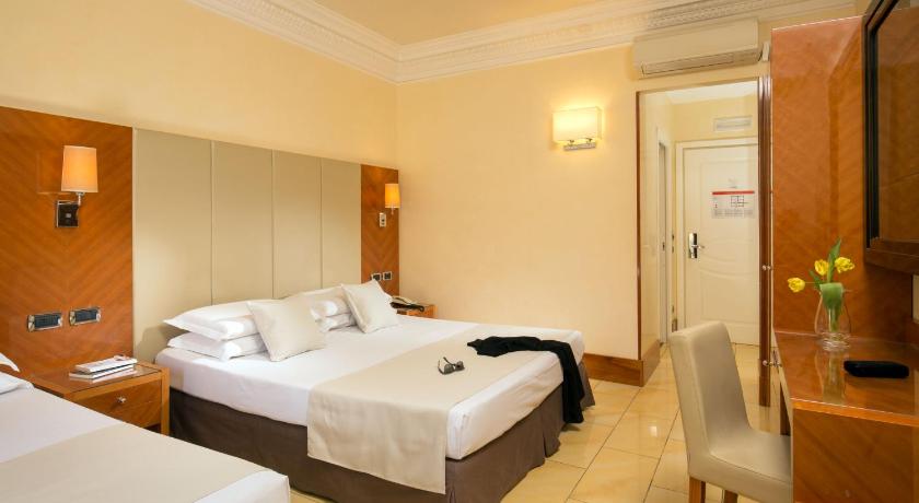 ローマ Hotel Sonya 3つ星 ホテル 客室