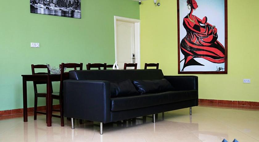 DanRitzcer Suites photo