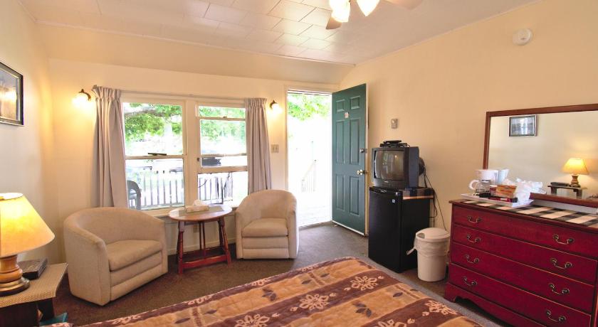 Lakeview Cottages Hotel Cavendish Pe Deals Photos Reviews