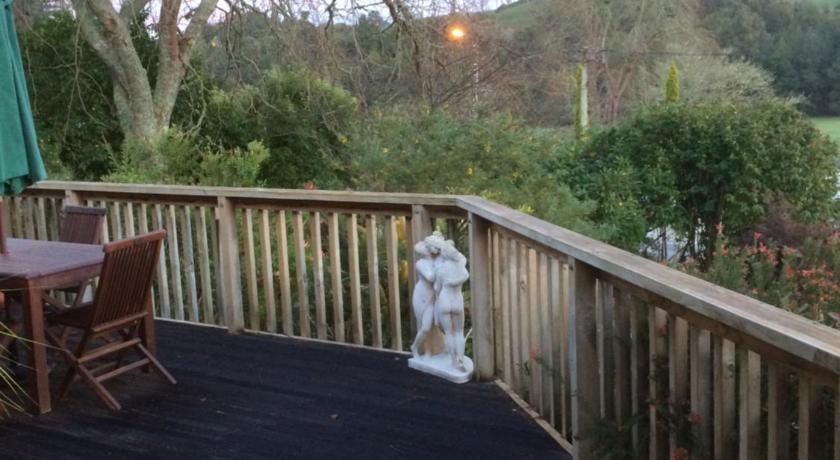 Waitomo Caves Guest Lodge photo