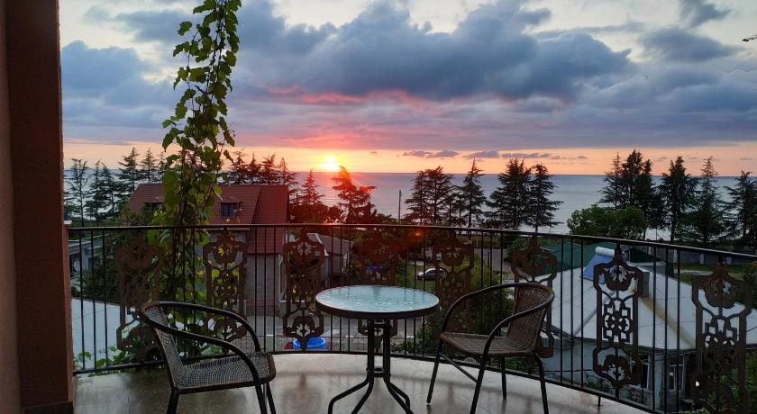 Batumi Homestay at Tamar Mephe Avenue — Hotel in Batumi