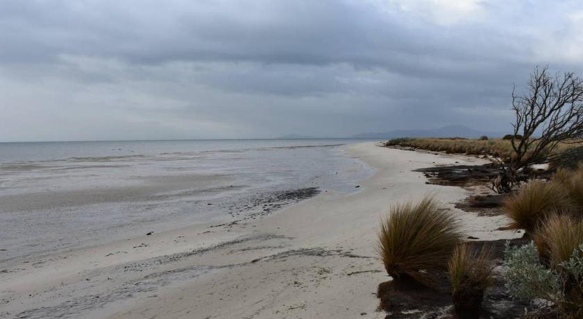Tidal Dreaming Seaview Cottages photo