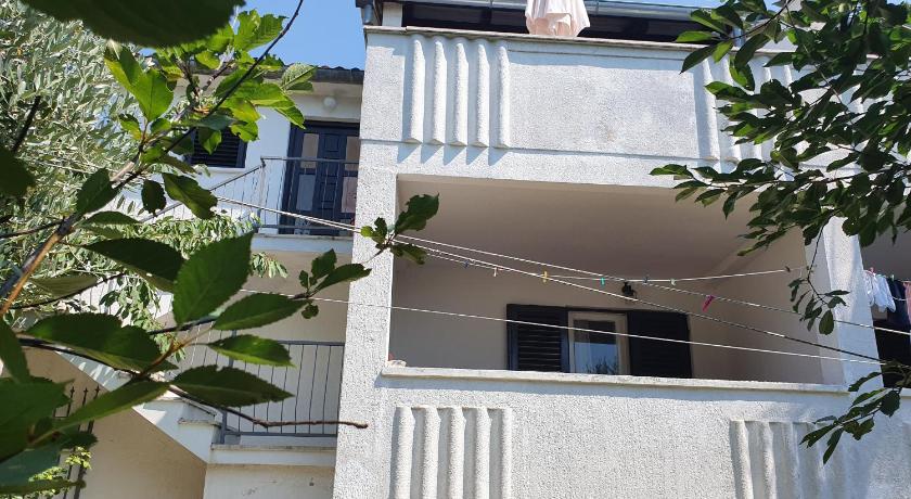 Apartments Kero NEW value 2023 fully AC