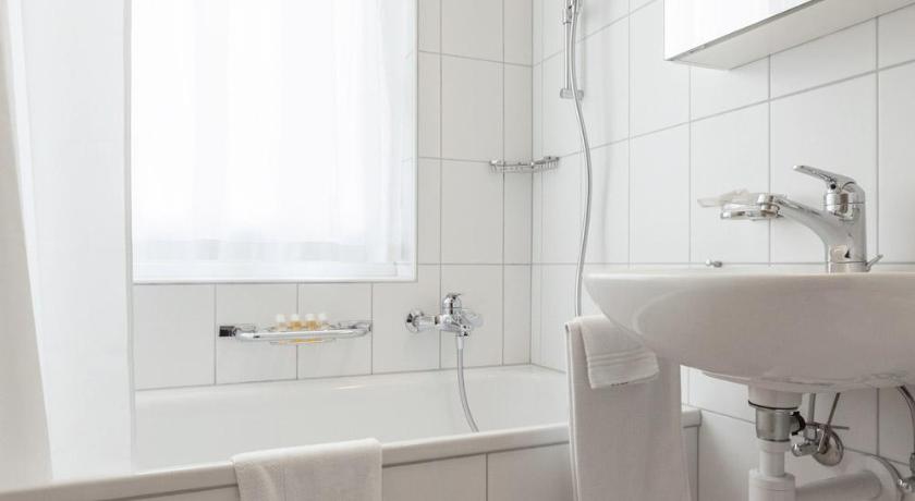 Image of One-Bedroom Apartment 2