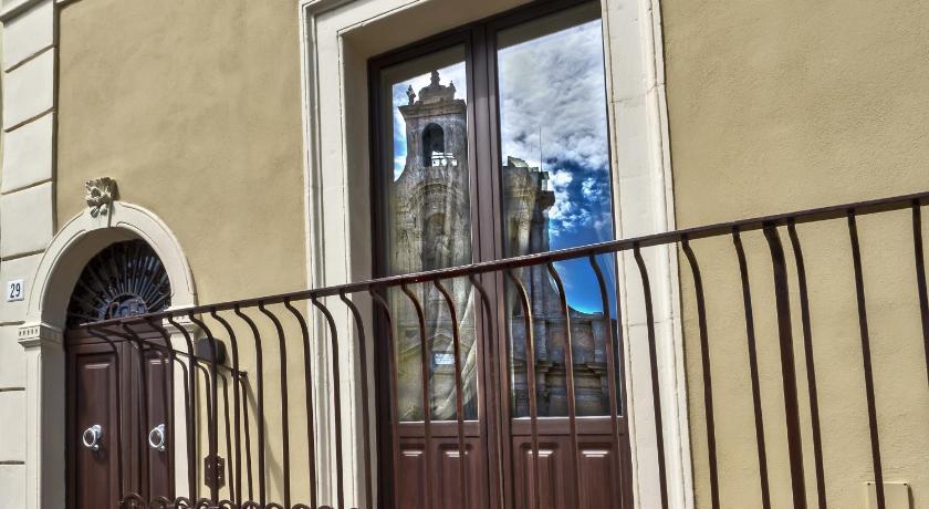 Locanda Sant'Antonio — Hotel in Aci Sant' Antonio