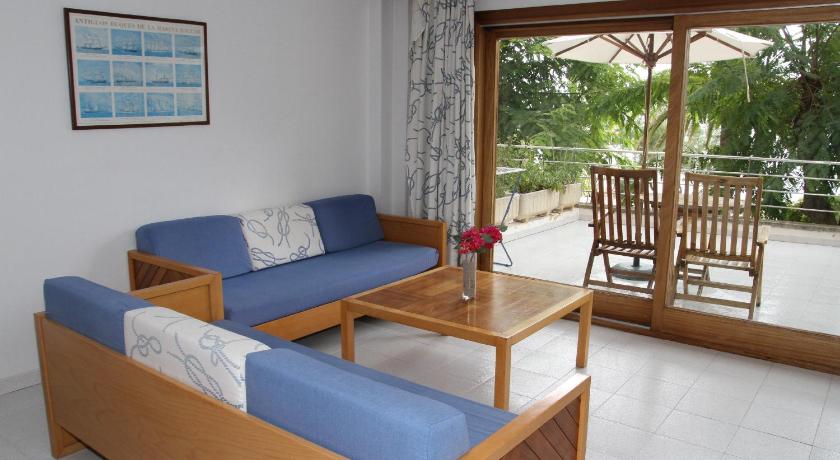 Apartamentos Marina — Hotel in Majorca