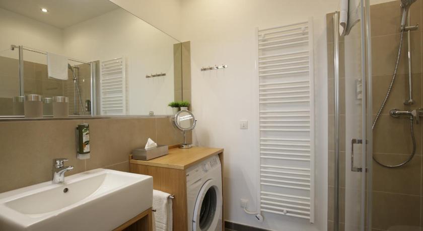 Vienna Gold Apartments - contactless check in photo