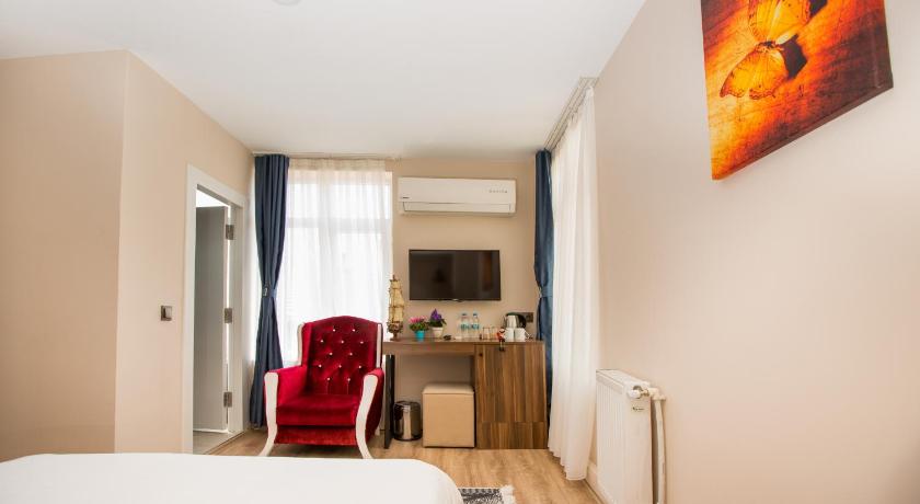 Corner Garden Hotel - image 8