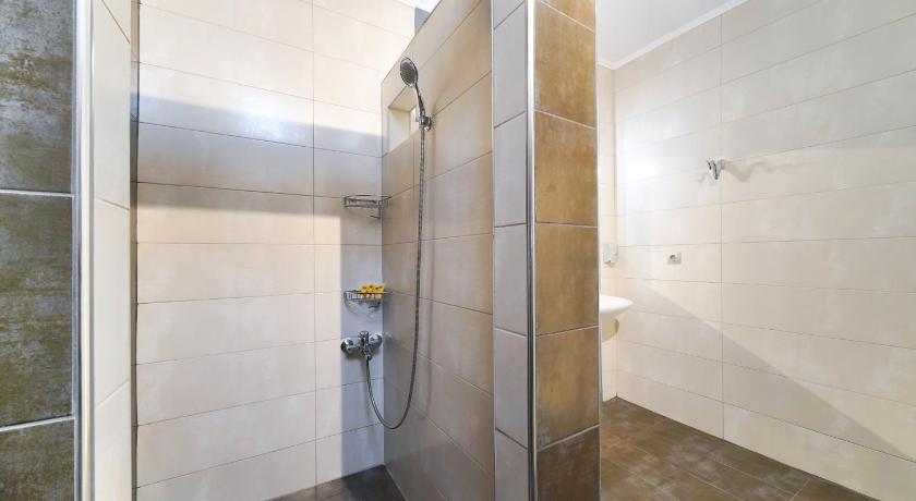 Eridon Suites photo