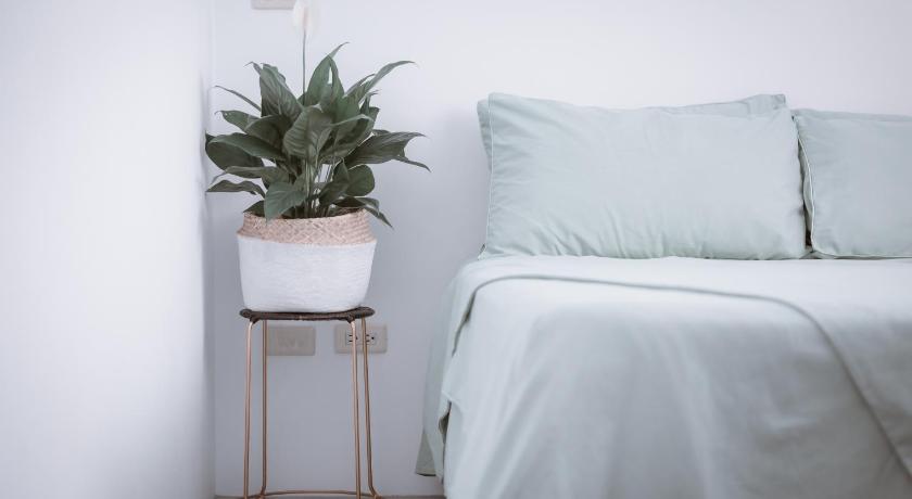 Image of Deluxe Queen Room 1