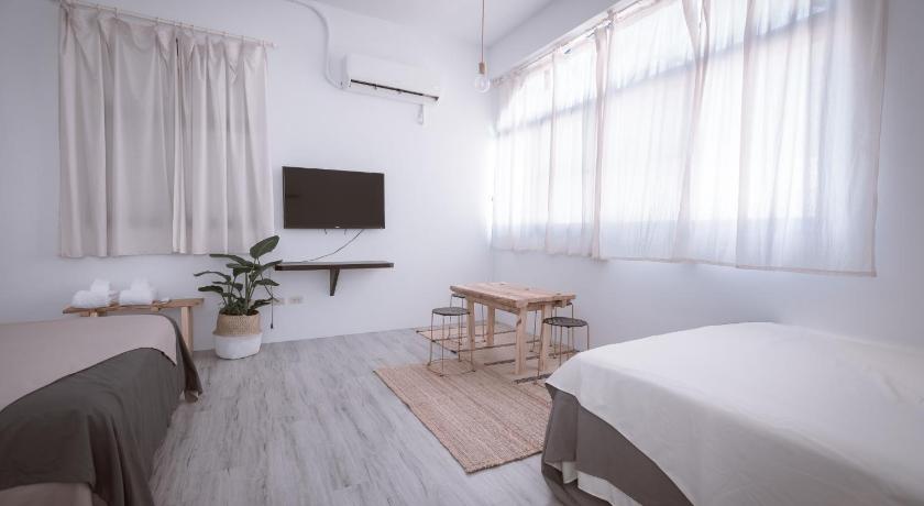 Image of Deluxe Triple Room 10
