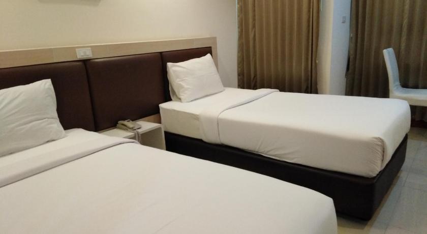 Image of Superior Room 8