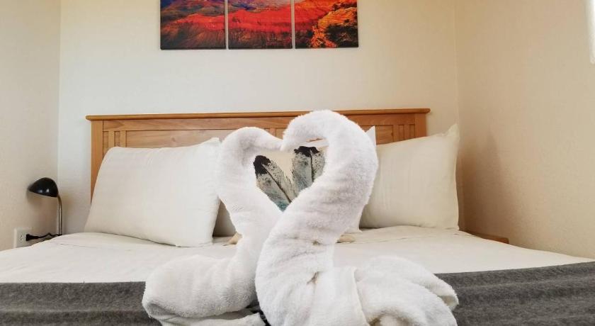 072A Affordable Getaway near South Rim Sleeps 4- No Kitchenette