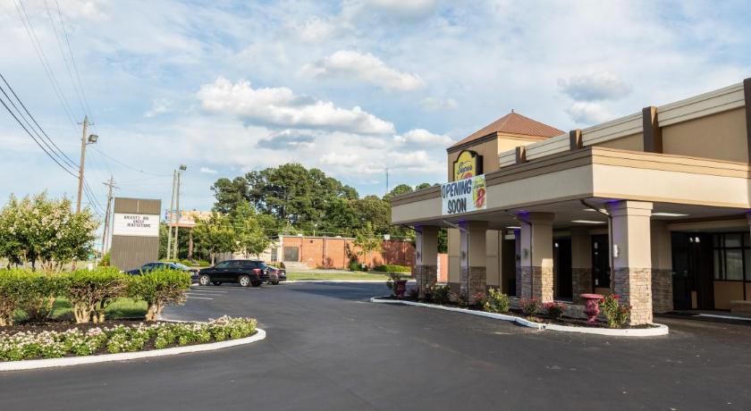 Super 8 by Wyndham Goldsboro