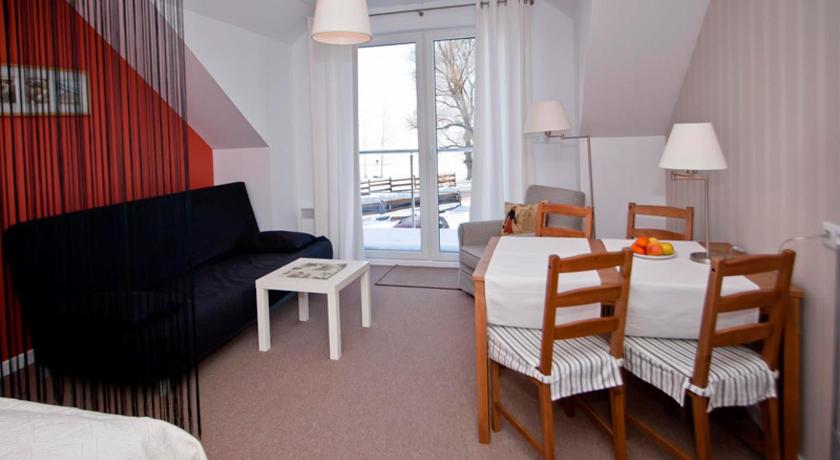 ノヴェ・グトキー Nowe Guty Fun 3つ星 ゲストハウス プール