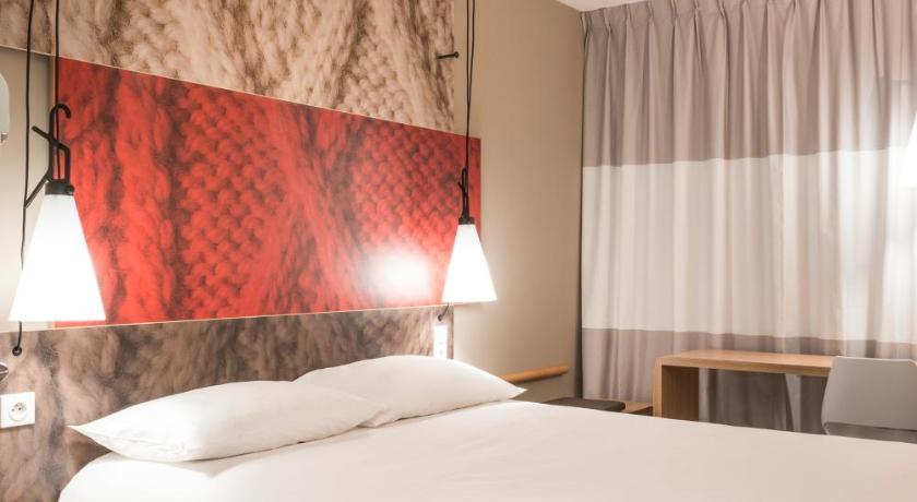 Image of Standard Double Bed 3