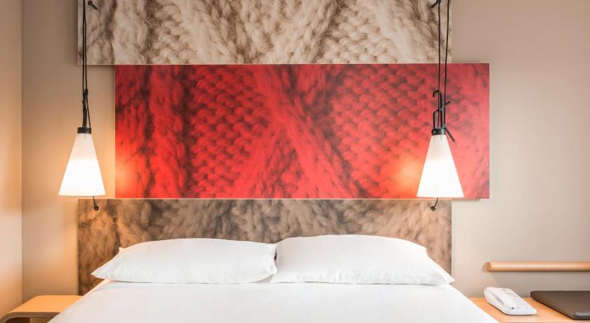 Image of Standard Double Bed 9