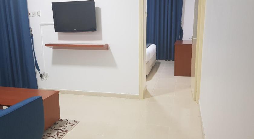 Image of 1 Bedroom Suite with Parking 14