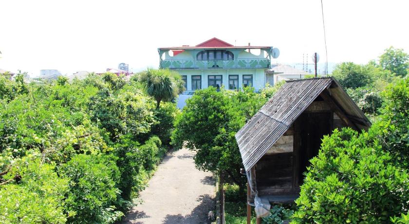 Guesthouse Green House — Hotel in Batumi