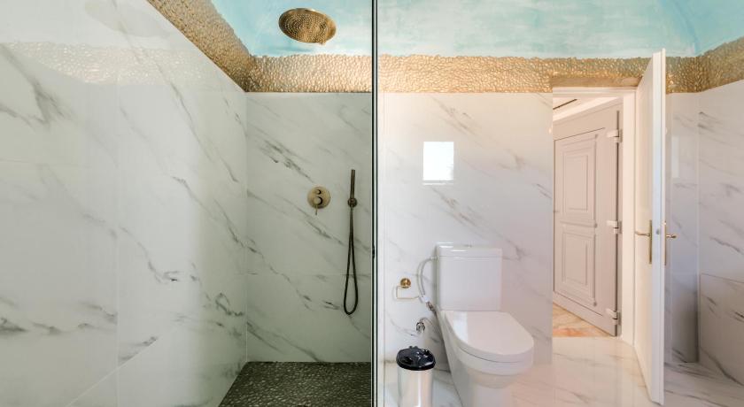 Oia Captain's Villa photo
