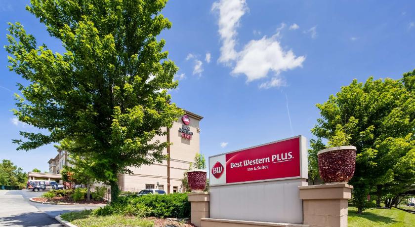 Best Western Plus Hannaford Inn and Suites photo