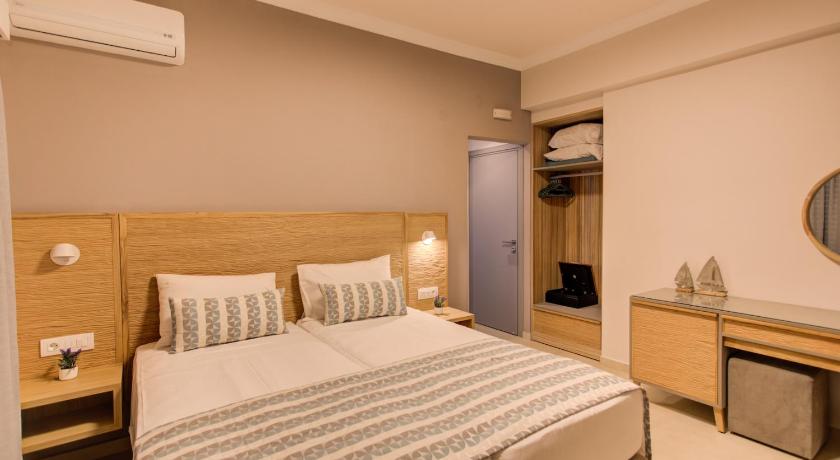 Maria Beach Hotel photo
