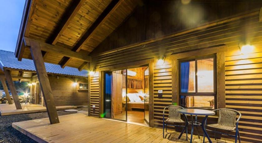 Gilad Cabins photo